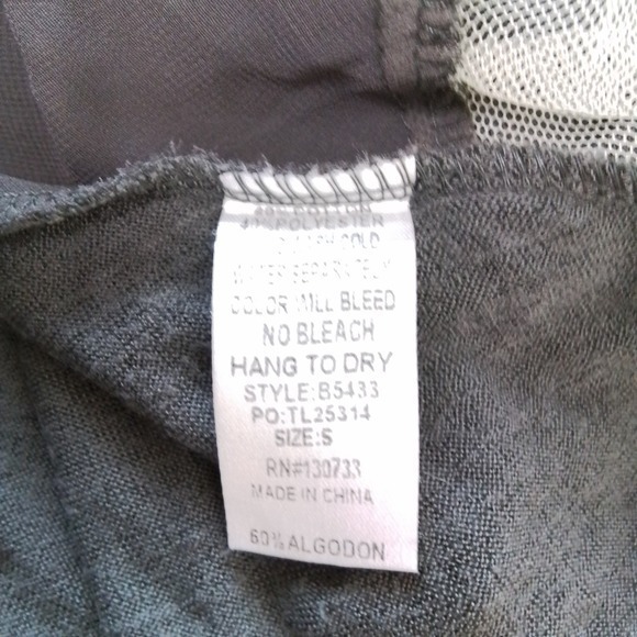 Umgee Oversized Knit Tunic Women's Size Small in Gray w/ Lace Trim - Picture 8 of 9